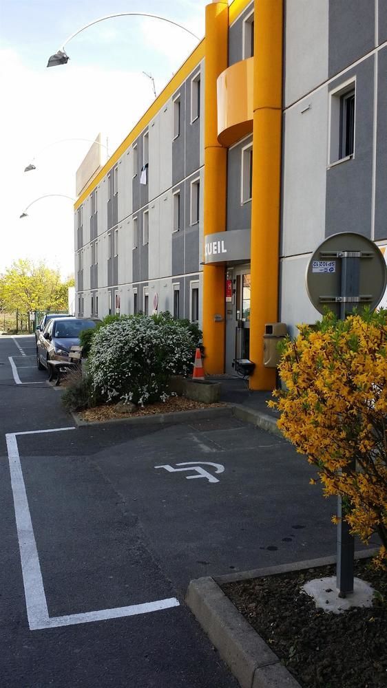 Premiere Classe Montreuil Montreuil  Esterno foto Dell headquarters in Round Rock, Texas